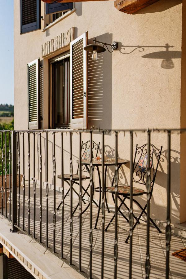 Bed and Breakfast La Casa Delle Api Оффида Экстерьер фото